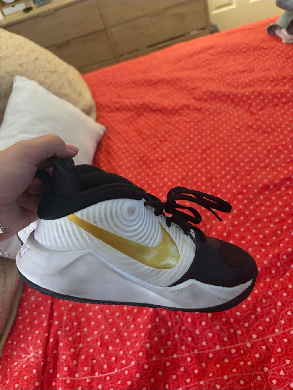 Nike Kids Black White Gold basketball Low-Top Sneakers
